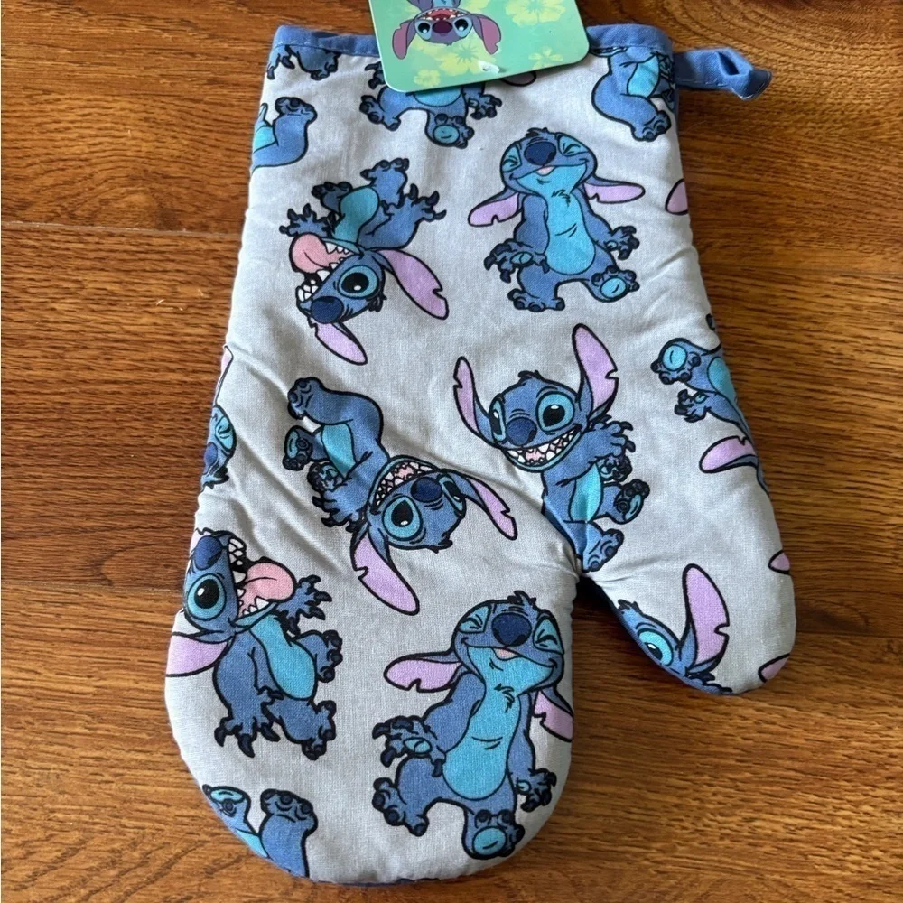 Disney Stitch Oven Mitt